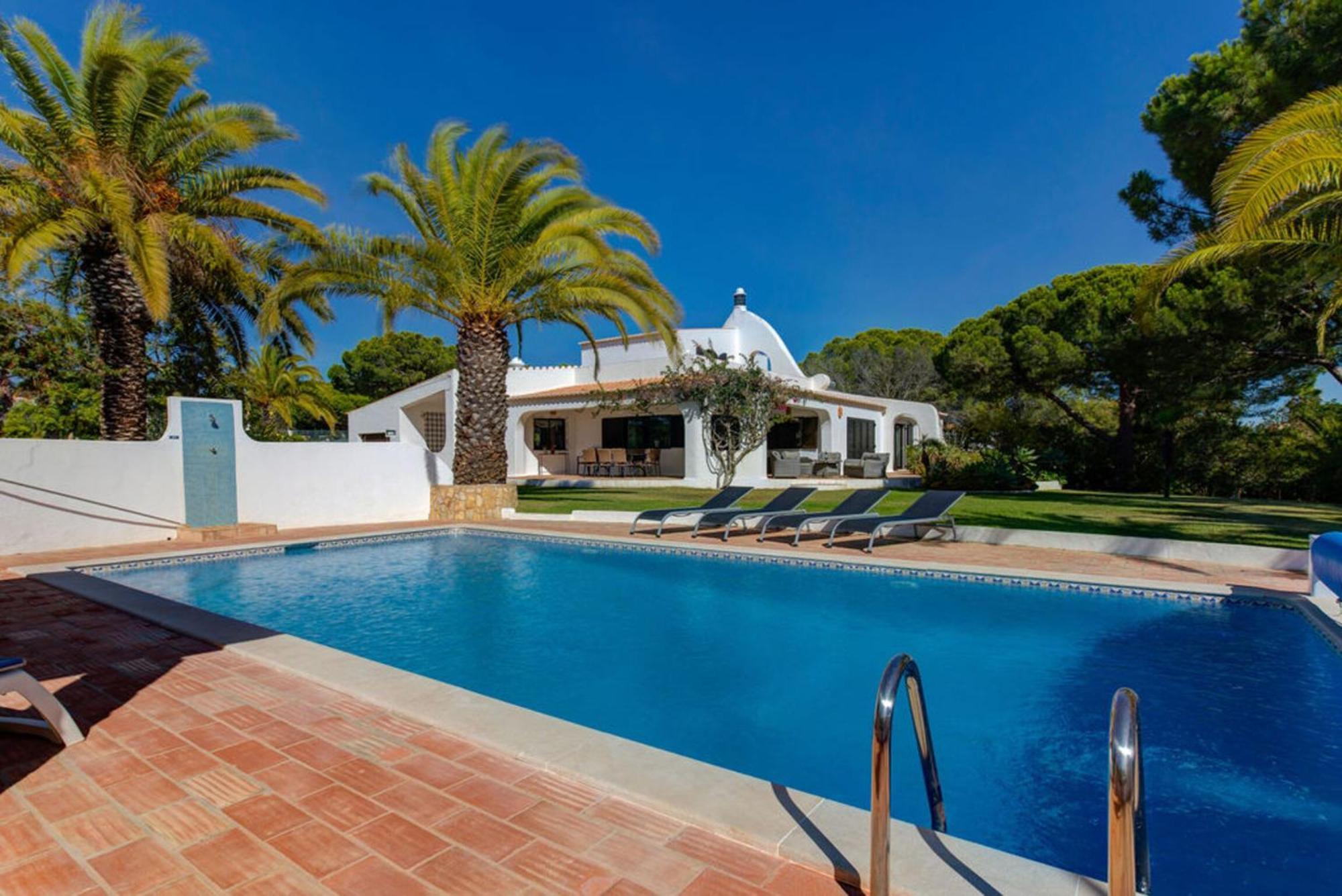 Villa Barlavento - Stunning 4-Bedroom Villa With Tennis Court Carvoeiro  Exterior photo